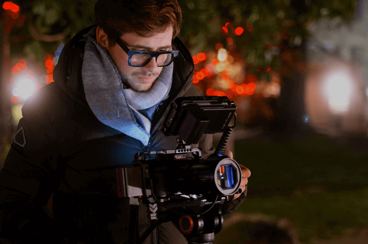 SIRUI Venus 135mm T2.9 1.8x Full-Frame Anamorphic Lens 5