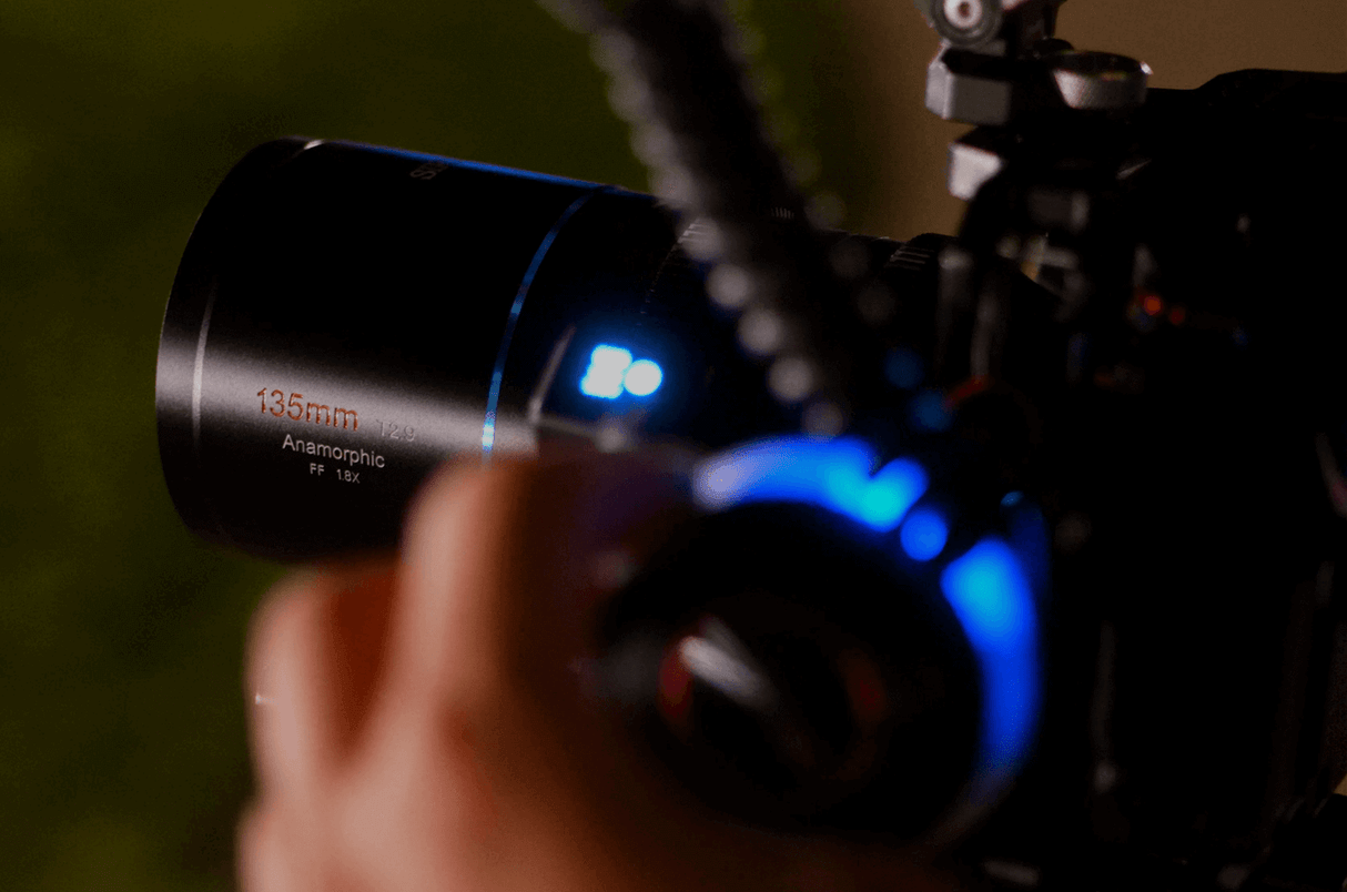 SIRUI Venus 135mm T2.9 1.8x Full-Frame Anamorphic Lens 9