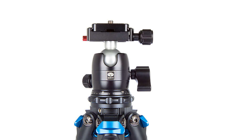 SIRUI AM-225 Carbon Fiber Small Tripod with B-00K Ball Head 2