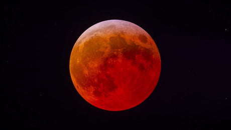 Where and How to Photograph the Partial Lunar Eclipse in August 2026