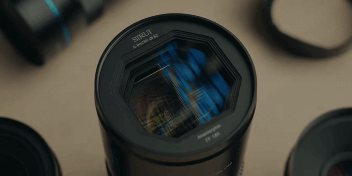 L'objectif qui définit le cinéma (Sirui 135mm T2.9 1.8x + Sony A7IV)