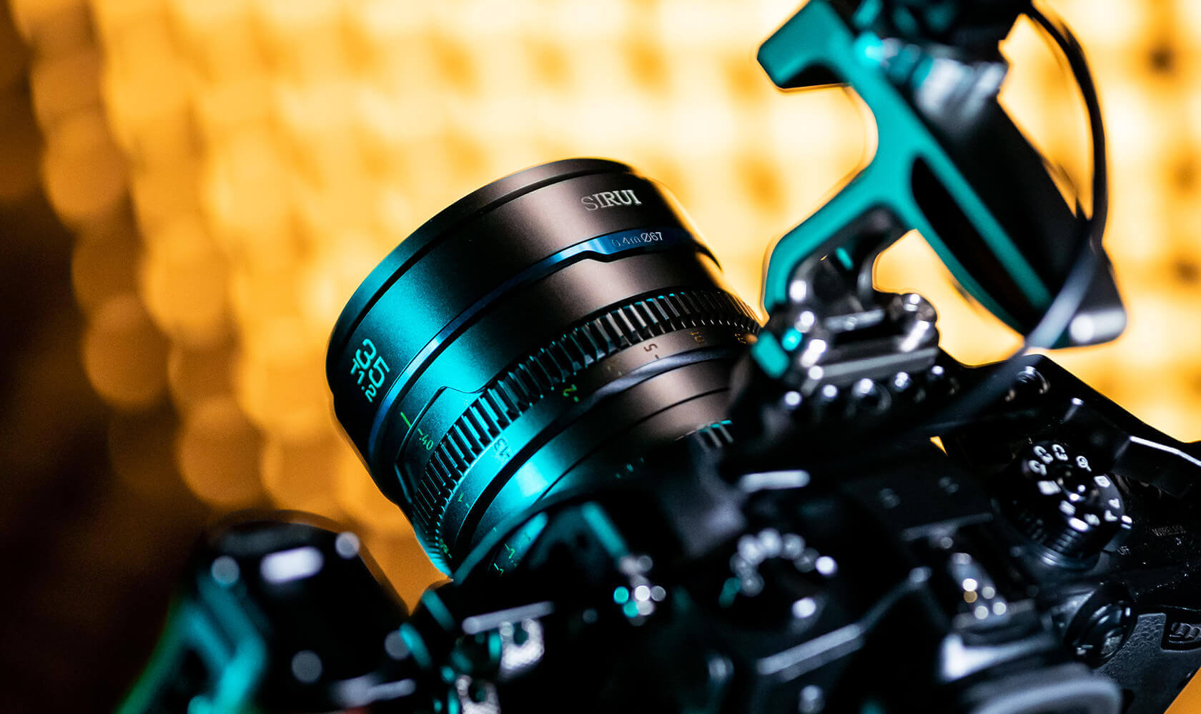 B品 SIRUI 夜歩き手 T1.2 S35 映画用レンズシリーズ - SIRUI®Official